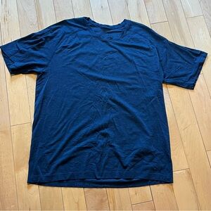 Lululemon Men’s Metal Tech Navy Blue Short sleeved athletic shirt size XXL